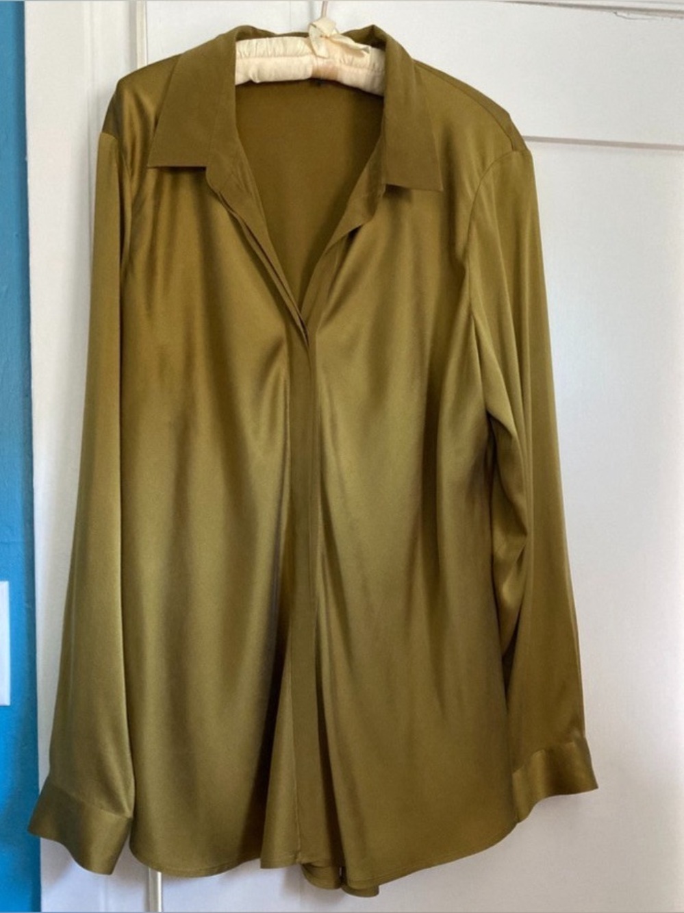 Eileen Fisher Stretch Silk blouse in Olive Size L